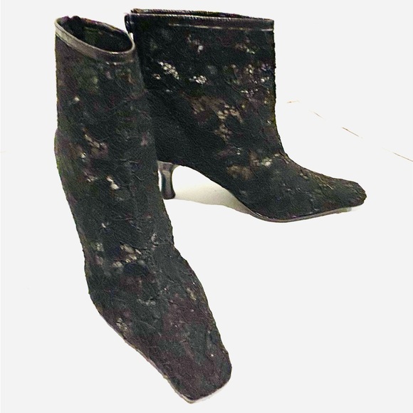 Lace sock booties 6M - Picture 3 of 8